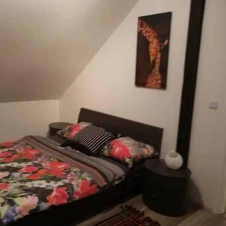 Holiday home Issy View House Senovo