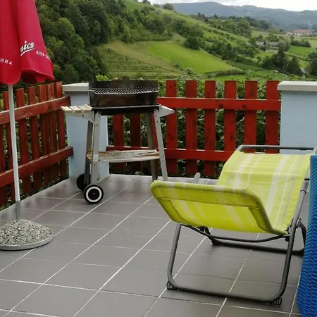 Nyaraló Issy View House