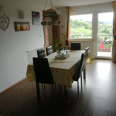Issy View House Nyaraló *